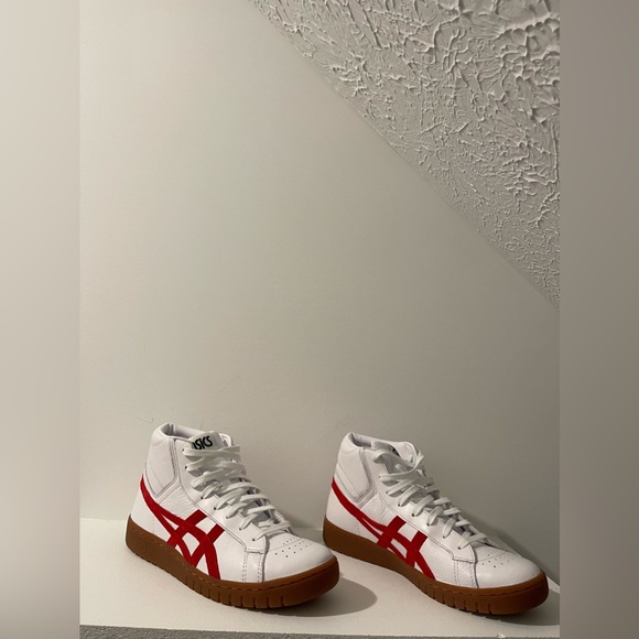 Asics White and Red Sneakers - Picture 1 of 7